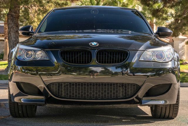Used 2010 BMW M5 RWD image 11