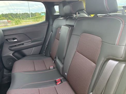 New 2026 Nissan Kicks SR image 18