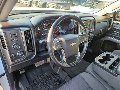 Used 2018 Chevrolet Silverado 1500 LT w/ Trailering Package AWD/4WD image 15