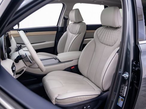 Used 2023 Hyundai Palisade Limited AWD/4WD image 17