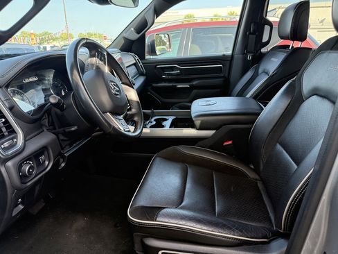 Used 2024 RAM 1500 Laramie AWD/4WD image 8