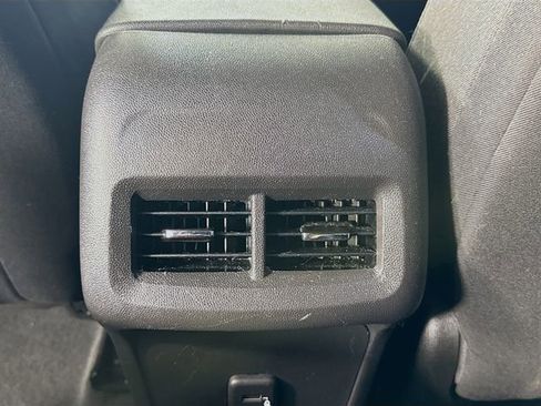 Used 2022 Chevrolet Equinox LT AWD/4WD image 26