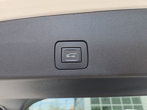 Used 2023 Buick Encore GX Essence w/ Experience Buick Package FWD image 14