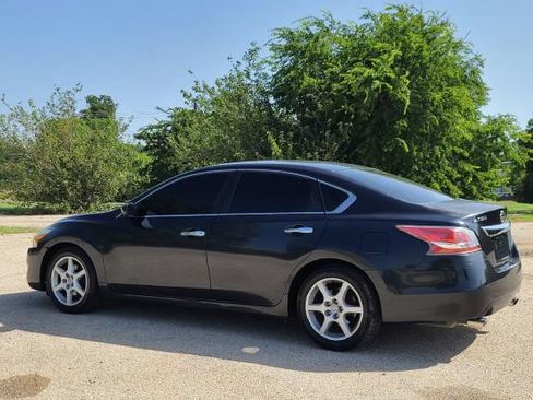 Used 2015 Nissan Altima 2.5 S w/ Power Driver Seat Package FWD image 4