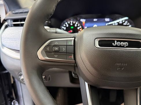 Used 2023 Jeep Compass Latitude w/ Convenience Group AWD/4WD image 37
