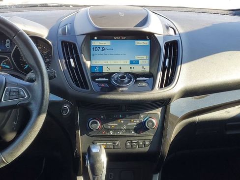 Used 2019 Ford Escape Titanium w/ U9j03 - Titanium Tow Package AWD/4WD image 32