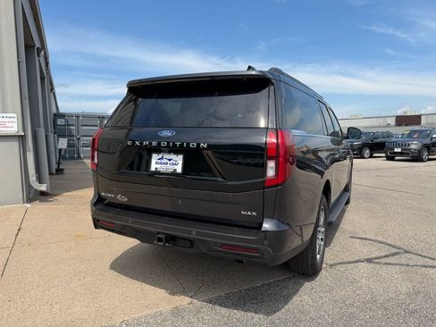 Used 2025 Ford Expedition Max Active AWD/4WD image 5