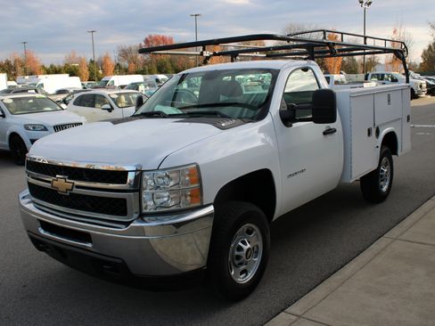 Used 2011 Chevrolet Silverado 2500 W/T image 3