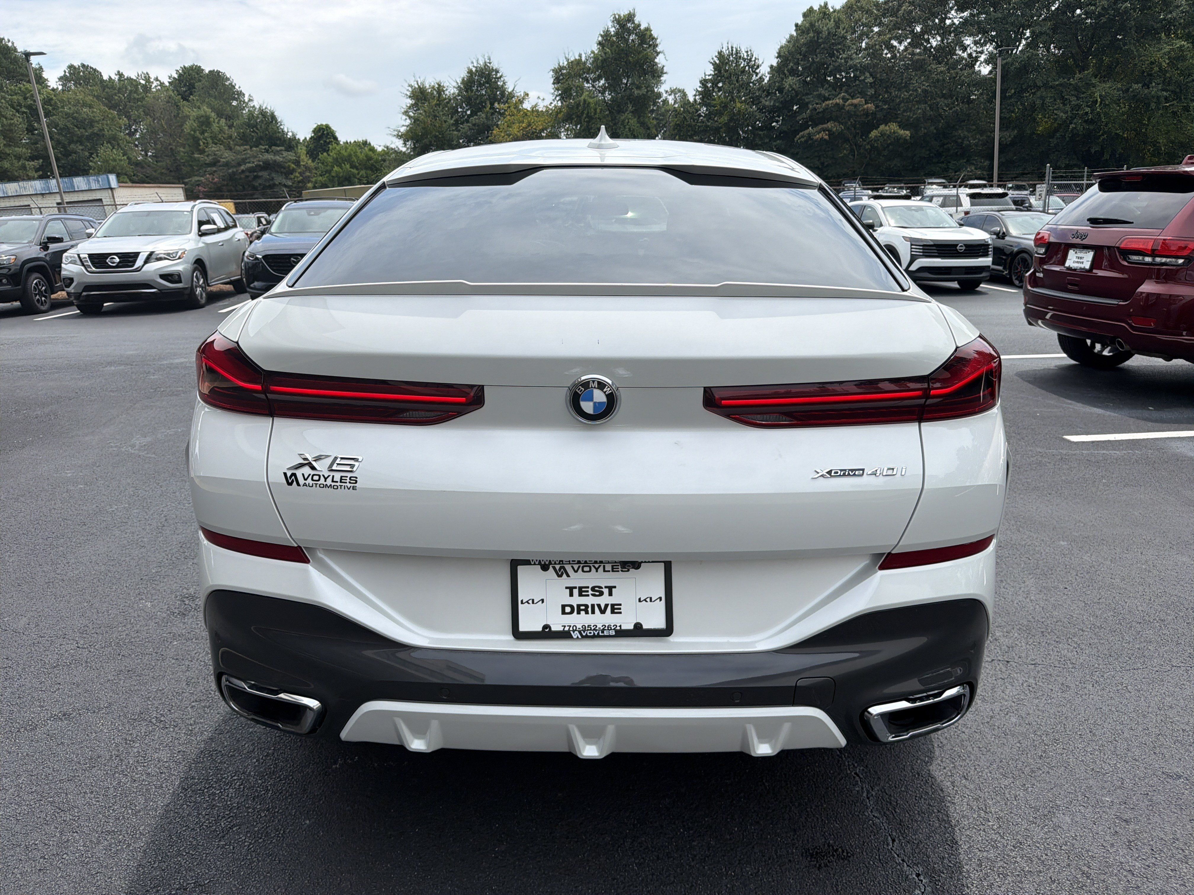 Used 2022 BMW X6 xDrive40i w/ M Sport Package AWD/4WD image 6