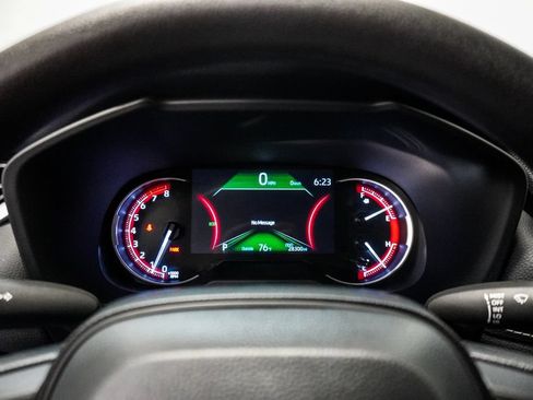 Used 2025 Toyota RAV4 LE FWD image 28