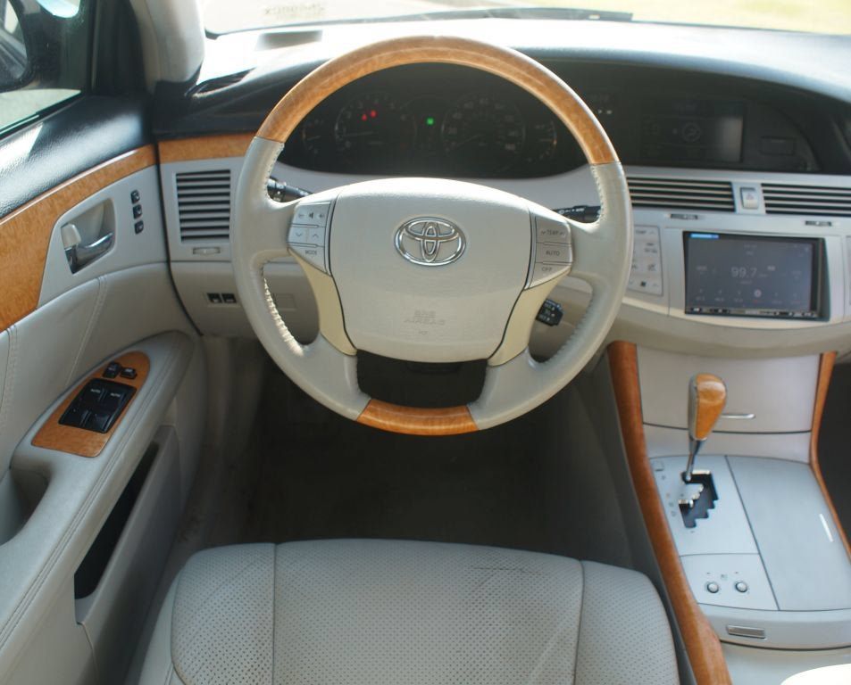 Used 2006 Toyota Avalon Limited FWD image 10