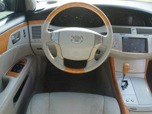 Used 2006 Toyota Avalon Limited FWD image 10