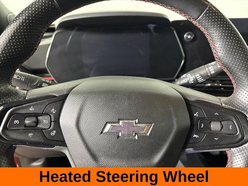 Used 2024 Chevrolet Trax RS w/ Sunroof Package FWD image 16