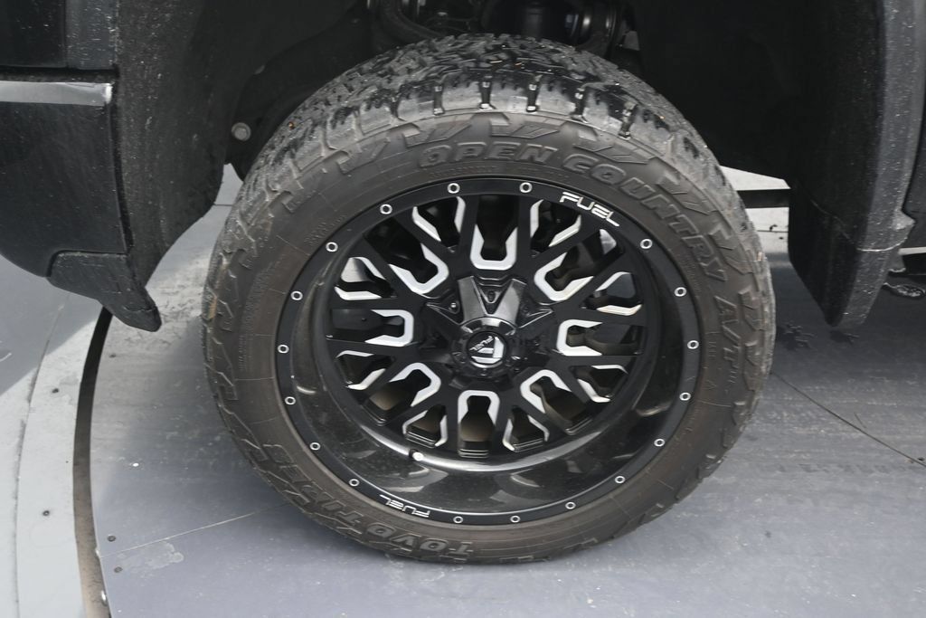 Used 2025 Chevrolet Silverado 2500 Custom w/ Custom Value Package AWD/4WD image 9