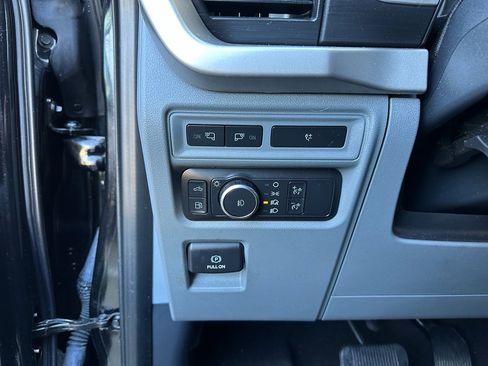 Used 2022 Ford F150 XLT image 19