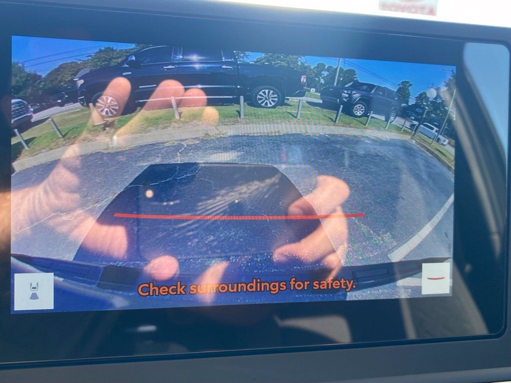 Used 2025 Toyota Tacoma SR5 RWD image 28