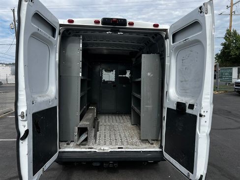 Used 2022 RAM ProMaster 2500 w/ Safety Group FWD image 12