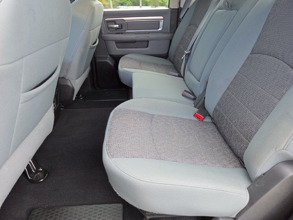 Used 2019 RAM 1500 Big Horn RWD image 22