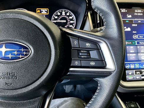 Used 2025 Subaru Outback Premium AWD/4WD image 24