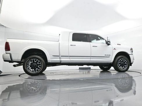Used 2025 RAM 2500 Limited AWD/4WD image 55