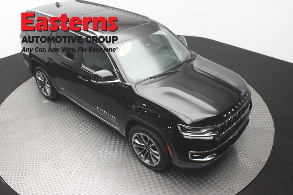 Used 2024 Jeep Wagoneer Series III w/ Premium Group I AWD/4WD image 4
