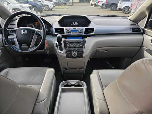 Used 2012 Honda Odyssey Touring image 19