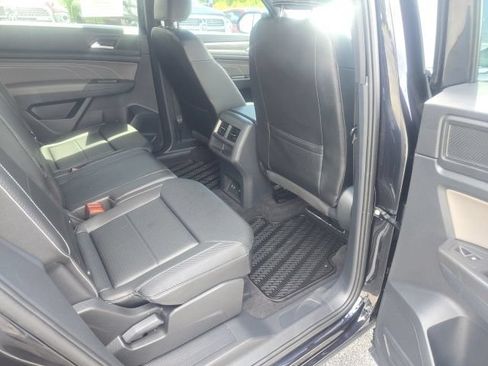Used 2023 Volkswagen Atlas Cross Sport SE w/ Black Wheel Package AWD/4WD image 25