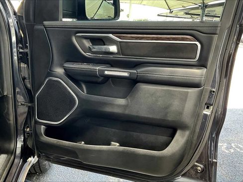 Used 2020 RAM 1500 Laramie image 22