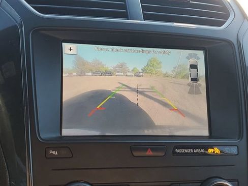 Used 2019 Ford Explorer XLT w/ Equipment Group 202A AWD/4WD image 30