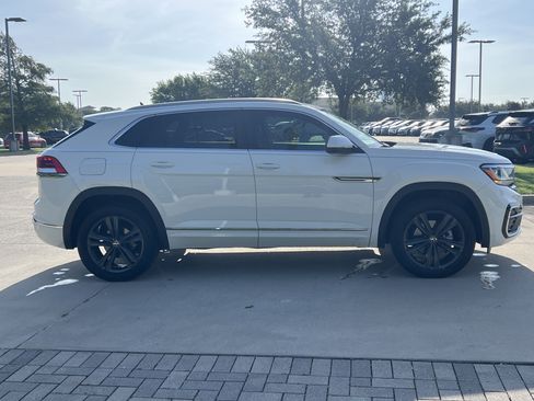Used 2022 Volkswagen Atlas Cross Sport SEL R-Line AWD/4WD image 10