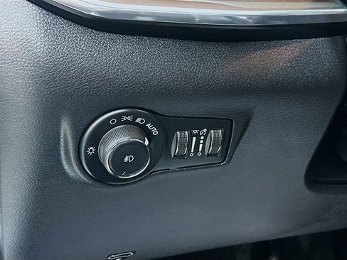 Used 2024 Jeep Compass Limited AWD/4WD image 10