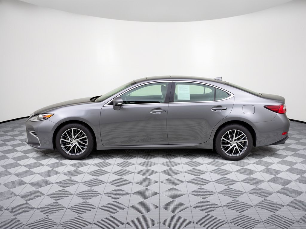 Used 2016 Lexus ES 350 w/ Luxury Package w/Wood Trim FWD image 2