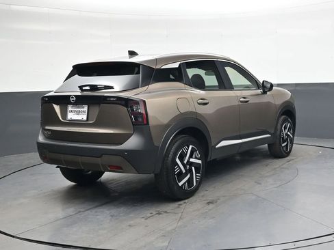 Used 2026 Nissan Kicks SV image 4