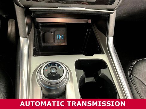 Used 2020 Ford Explorer XLT w/ Equipment Group 202A image 16