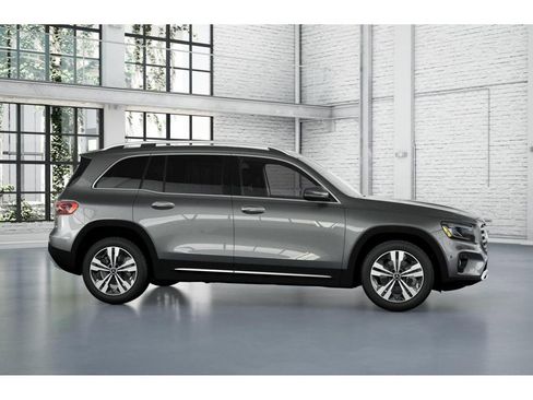 New 2026 Mercedes-Benz GLB 250 4MATIC image 15