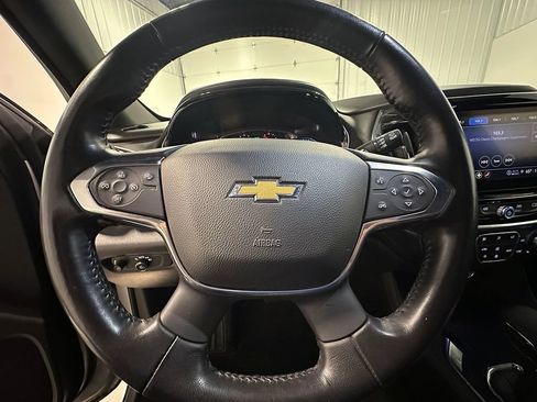 Used 2022 Chevrolet Traverse LT FWD image 37