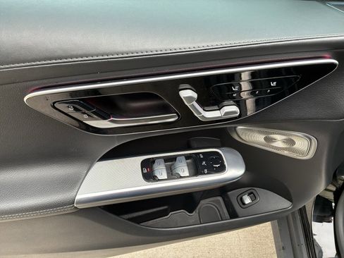 Used 2023 Mercedes-Benz GLC 300 4MATIC image 15