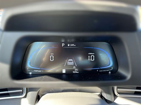 Used 2025 Hyundai Elantra SE image 10