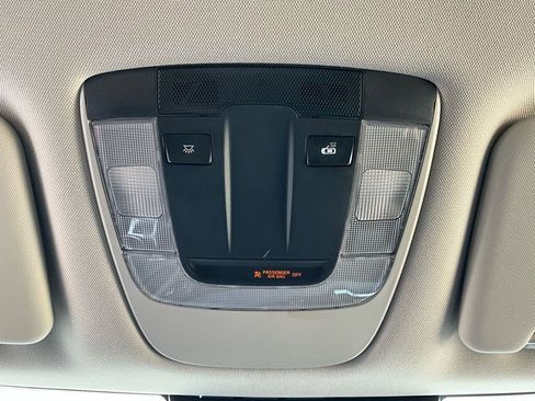 Used 2025 Kia Sportage LX image 16