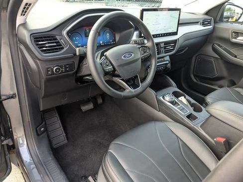Used 2025 Ford Escape SE w/ PHEV Premium Package FWD image 13