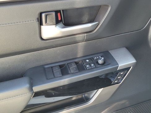 Used 2024 Toyota Tundra Limited image 28