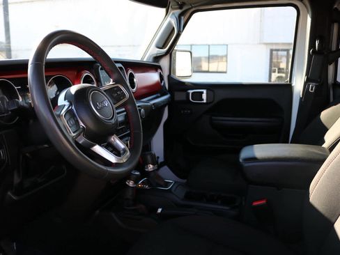 Used 2023 Jeep Wrangler Rubicon image 7