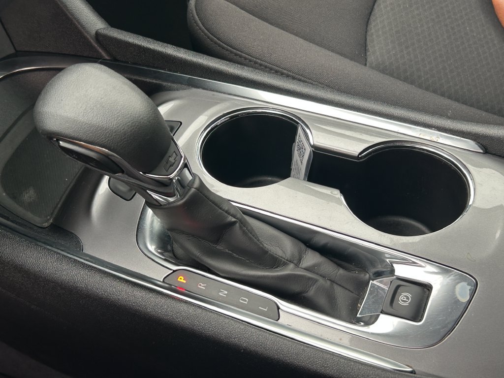 Used 2024 Chevrolet Malibu LT FWD image 16