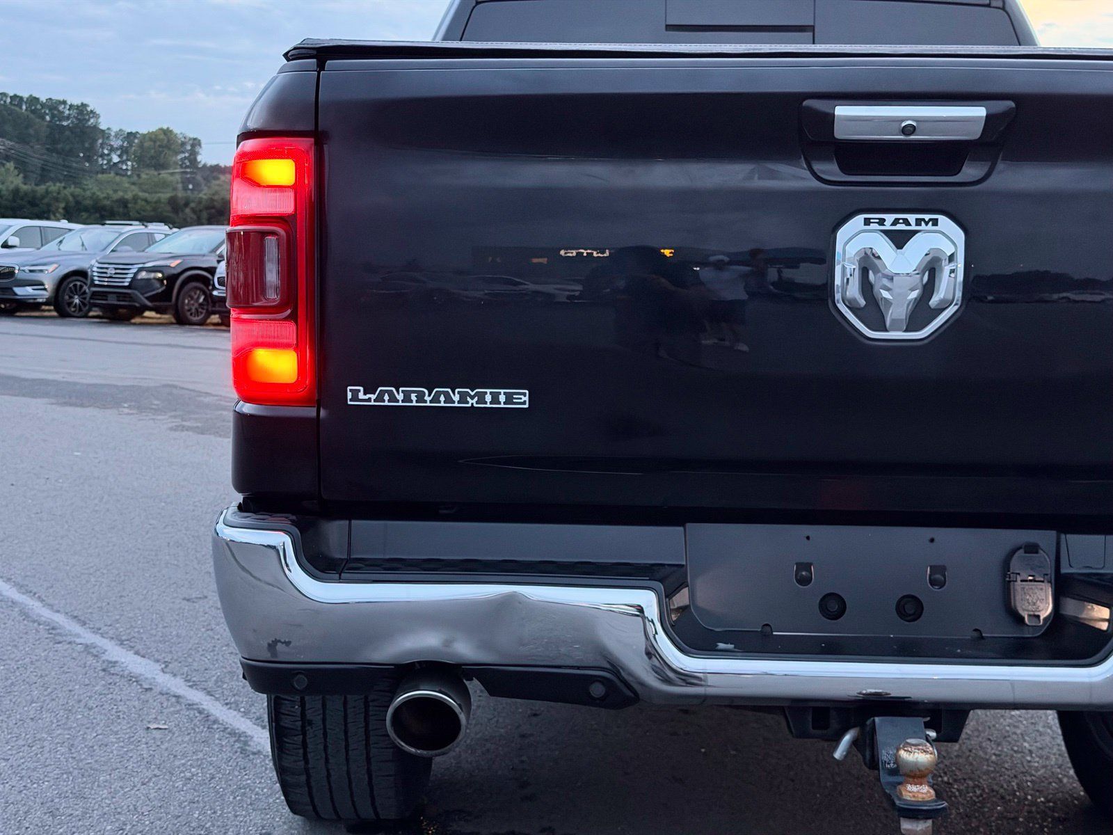 Used 2019 RAM 1500 Laramie AWD/4WD image 14