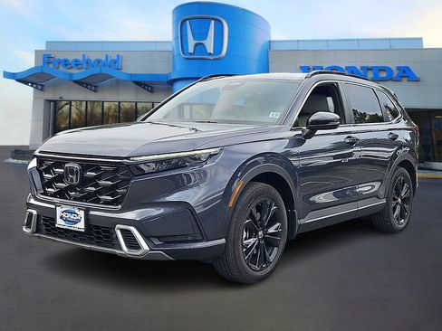 Used 2024 Honda CR-V Sport Touring image 3
