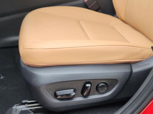 Used 2025 Lexus NX 250 FWD w/ Accessory Package (2T) image 16