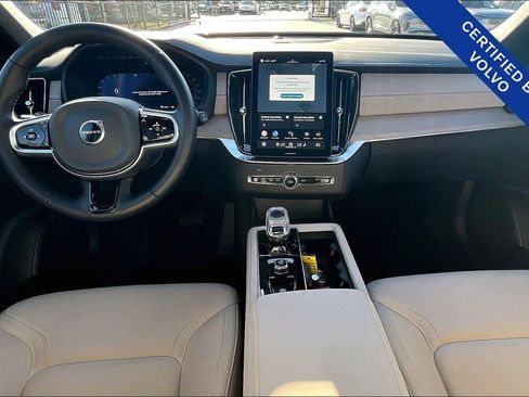 Certified 2025 Volvo XC90 B6 Plus image 20