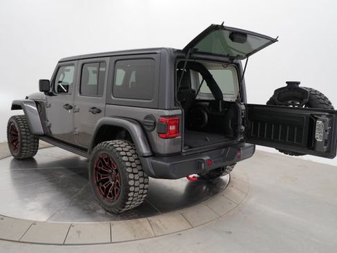 Used 2018 Jeep Wrangler Unlimited Rubicon w/ Dual Top Group image 50