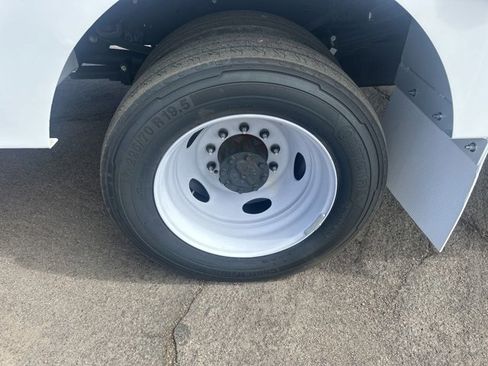 New 2023 Ford F550 2WD Regular Cab Super Duty image 41