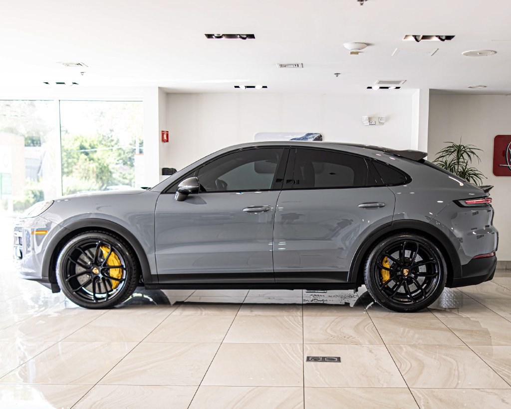 Used 2024 Porsche Cayenne Turbo GT AWD/4WD image 6